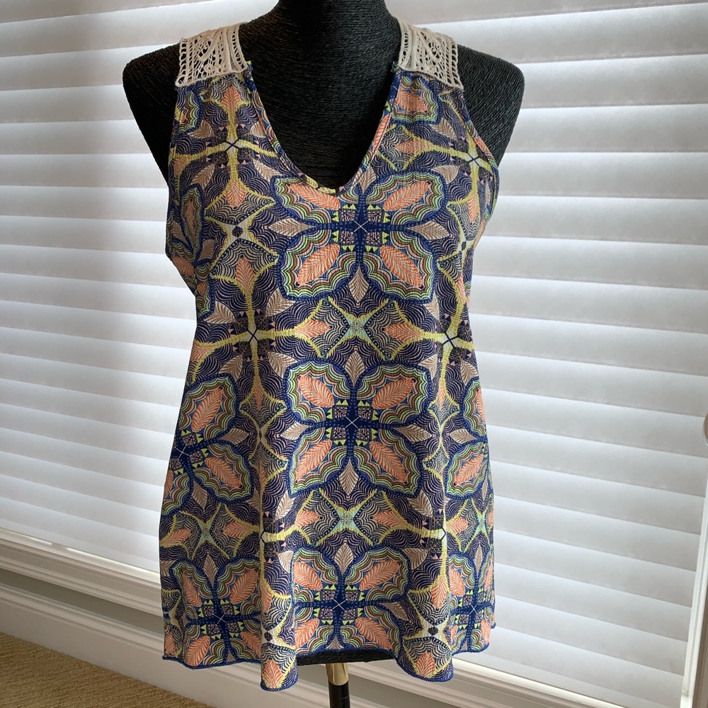Patterned Lace Back Tank Top